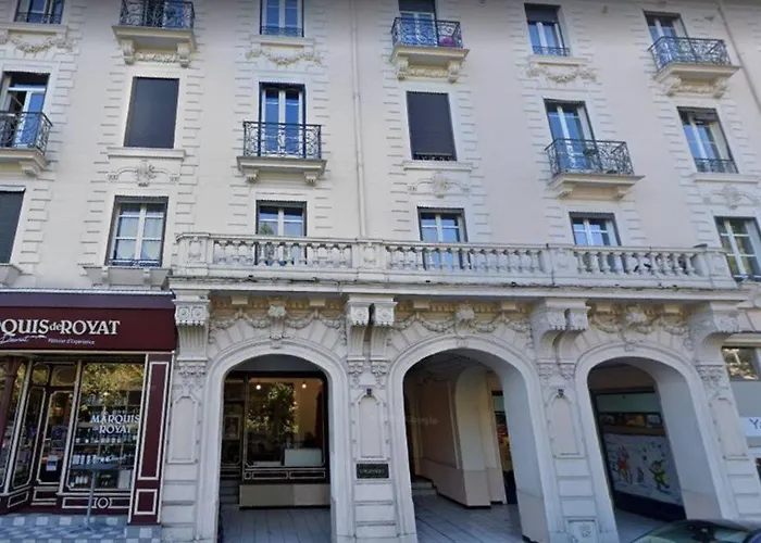 Апартаменты Cosy Avec Vue Sur Les Thermes *